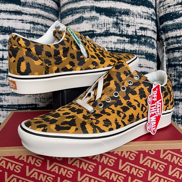Vans Comfycush Old Skool Leopard WMNS - Picture 9 of 16